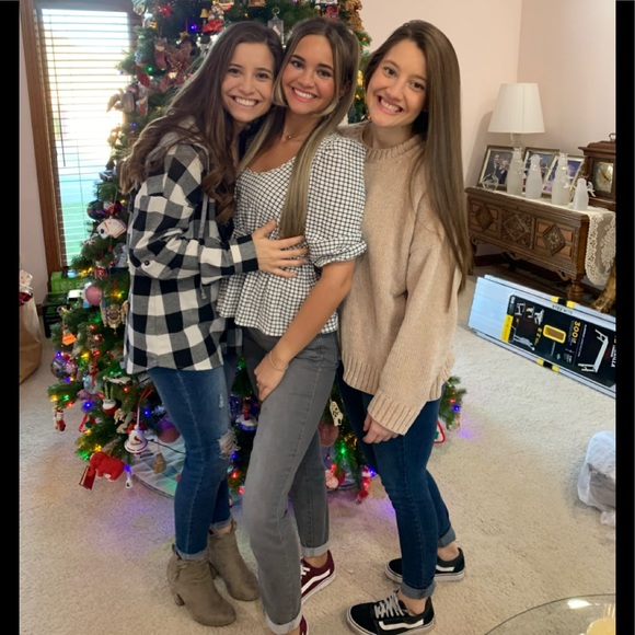 Meet your Posher, Maddie - Picture 7 of 10